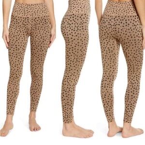 Size M | Zella leopard Print Ribbed Leggings